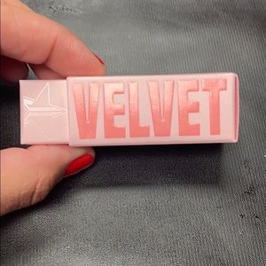Jeffree Star velvet trap lipstick